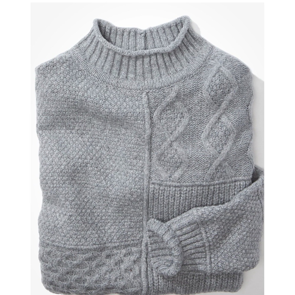 AE Soft & Cozy Mixed Stitch Sweater Gray Women's M
